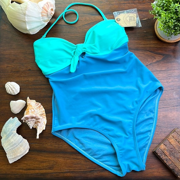 True Craft Other - True Craft - Young Contemporary Color Block Swim - Size: Small Juniors